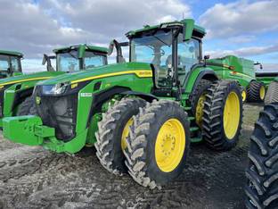 2023 John Deere 8R 370