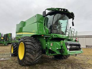 2022 John Deere S780