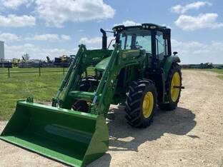 2022 John Deere 6110M