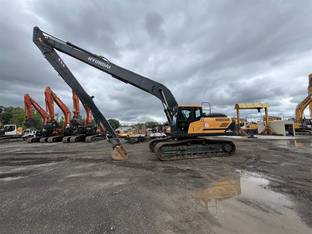 2023 Hyundai HX300LR