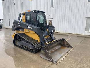 2022 John Deere 333G