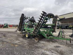 2007 John Deere 637