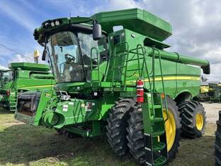 2023 John Deere S770