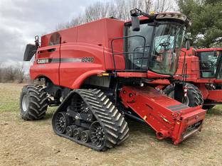 2016 Case IH 8240