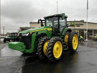 2022 John Deere 8R 370