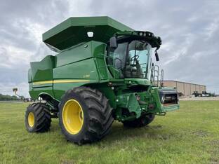 2023 John Deere S780