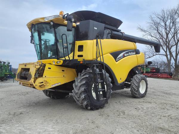 2003 New Holland CR960 Combine (24591077) FOX RIVER TRACTOR MOUNT ...