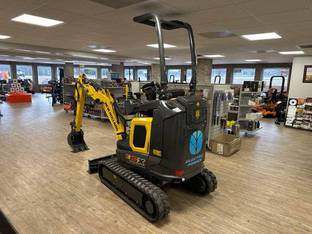 2024 New Holland E15X