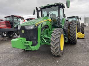 2022 John Deere 8R 340