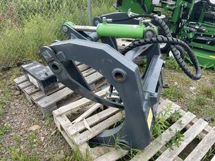 2022 AVANT log grapple