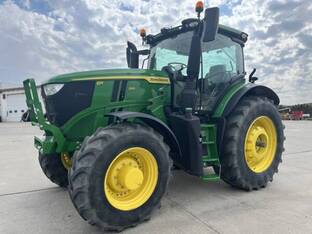 2023 John Deere 6R 230