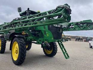 2020 John Deere R4044