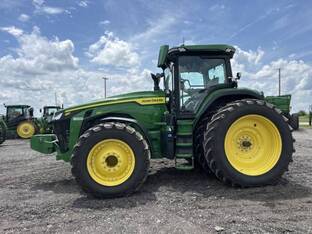 2022 John Deere 8R 410