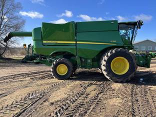 2023 John Deere S780