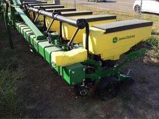 2023 John Deere 1725