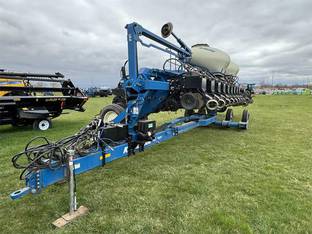 2018 Kinze 3660