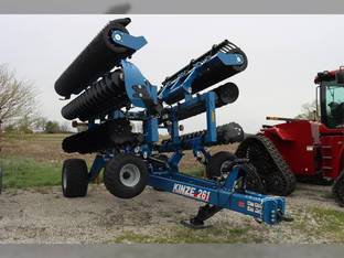 Kinze MACH TILL 261