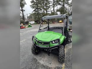 2024 John Deere XUV 590M