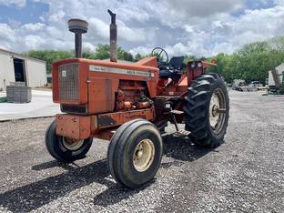 1971 Allis-Chalmers 210