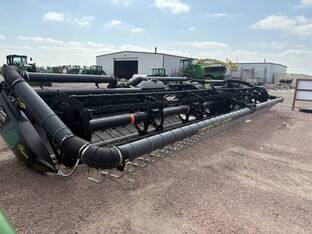 2018 MacDon Industries FD140