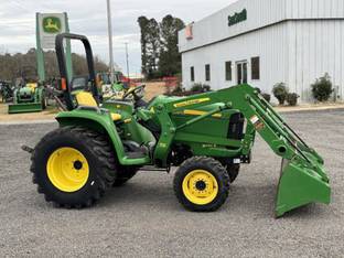 2011 John Deere 3032E