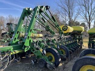 2014 John Deere 1770NT