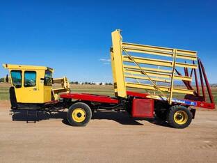 2009 New Holland H9880