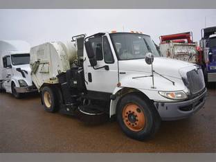 2008 International DURASTAR 4300