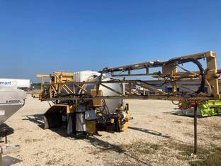 Ag Chem TERRA-GATOR 8400