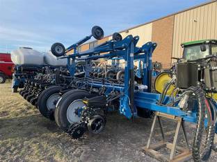 2024 Kinze 5900