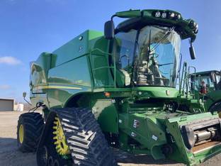 2022 John Deere S780