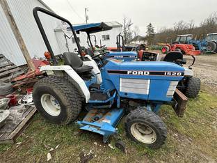 FORD 1520 トラクター Ford 1520 Tractor - Attachments - Specs