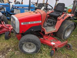 Massey-Ferguson 1220