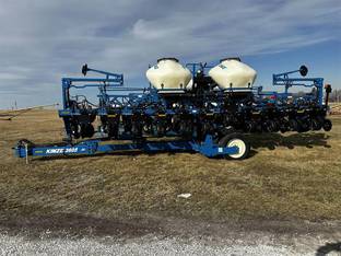 2024 Kinze 3605
