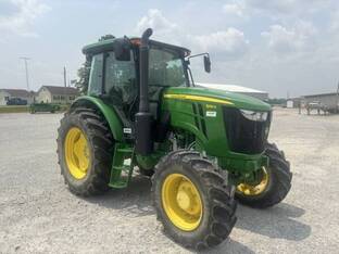 2020 John Deere 6135E
