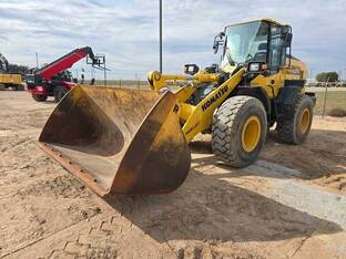 2020 Komatsu WA270-8