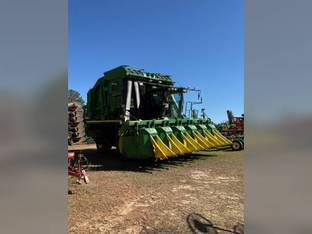 2017 John Deere CP690