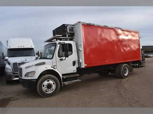 2005 Freightliner BUSINESS CLASS M2 106