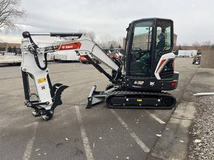 2024 Bobcat E32i