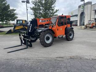2025 JLG 8042