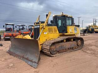 2018 Komatsu D65PX-18