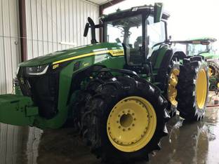 2022 John Deere 8R 340