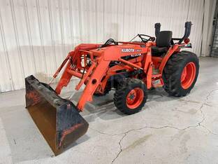 1999 Kubota L3010HST