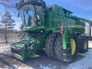 2023 John Deere S780