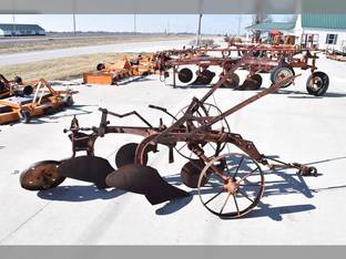 International 3BOTTOM