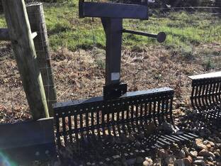 2024 Mahindra KLRSD6