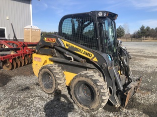 2021 New Holland L320
