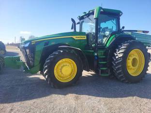 2023 John Deere 8R 250