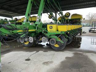 2006 John Deere 1770NT CCS