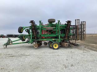 2022 John Deere 2660VT